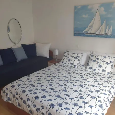 Apartament Mare *
