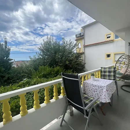 Apartament Mare *