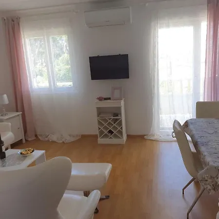 Mare Apartment Banjol